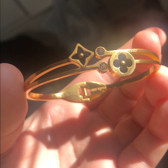 ✨Louis Vuitton Gold & Black Cuff✨ - Picture 3 of 4